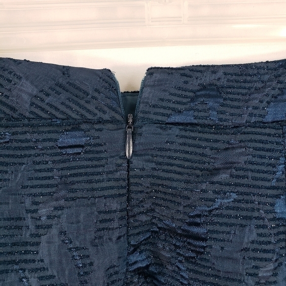 NEW ASTR Textured Jacquard High Rise Skirt - Picture 4 of 7